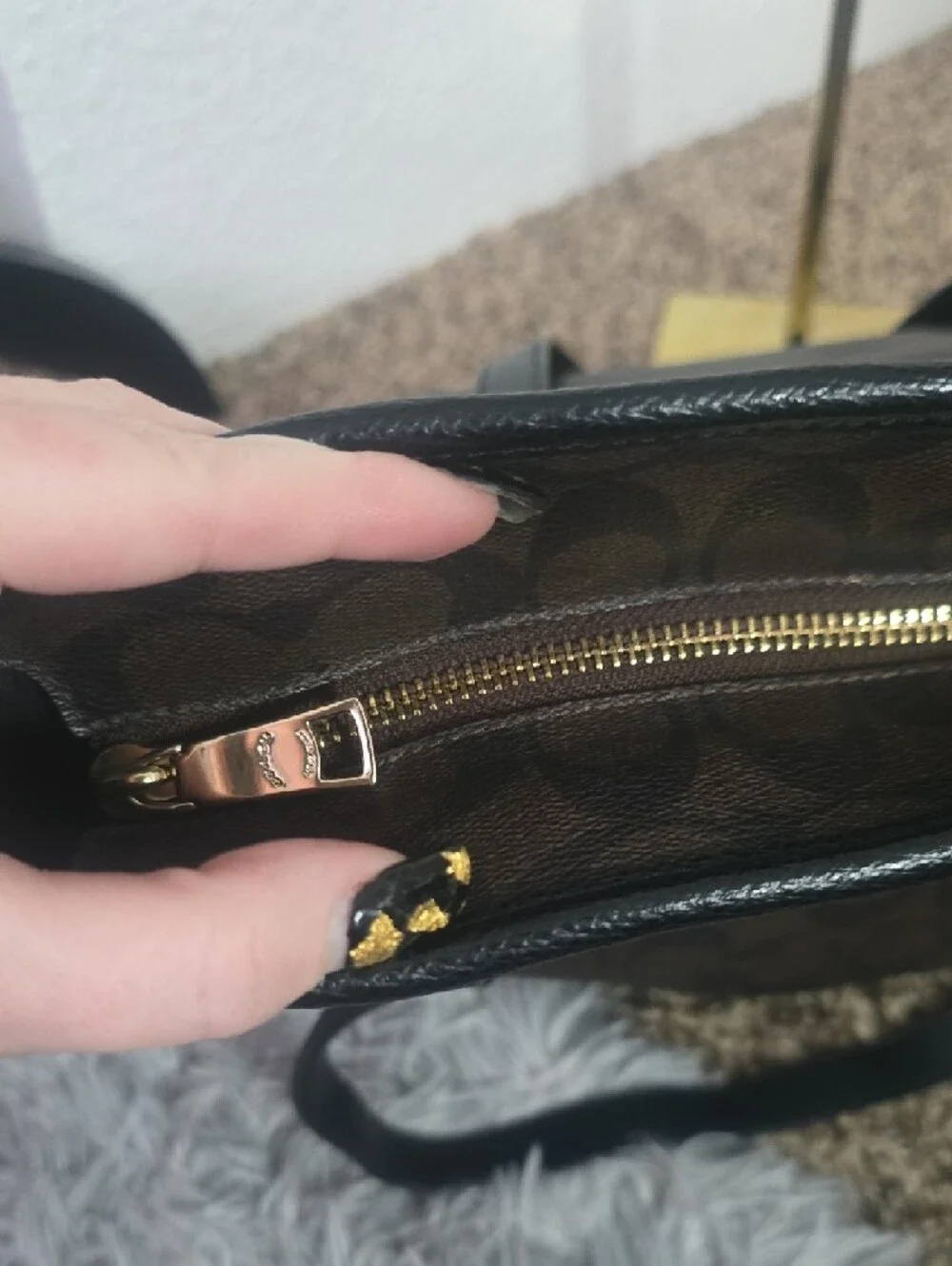 Coach Dark Brown & Black Mono Signature Medium Tote W/ Silver Hardware (EUC)🖤